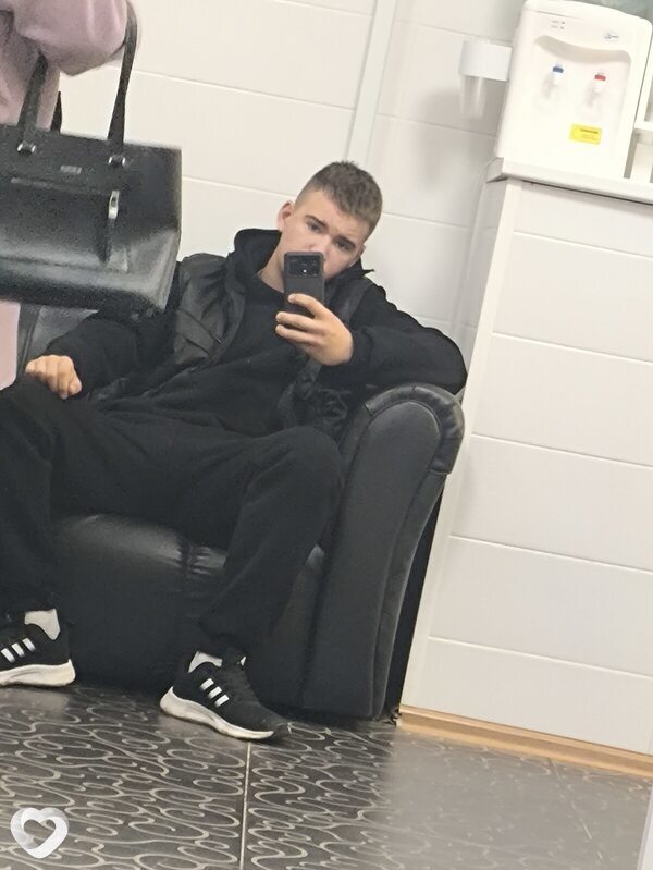 Дмитрий, 19, Курске — анкета №3516676