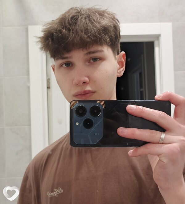 Дима, 19, Краснодаре — анкета №3520225