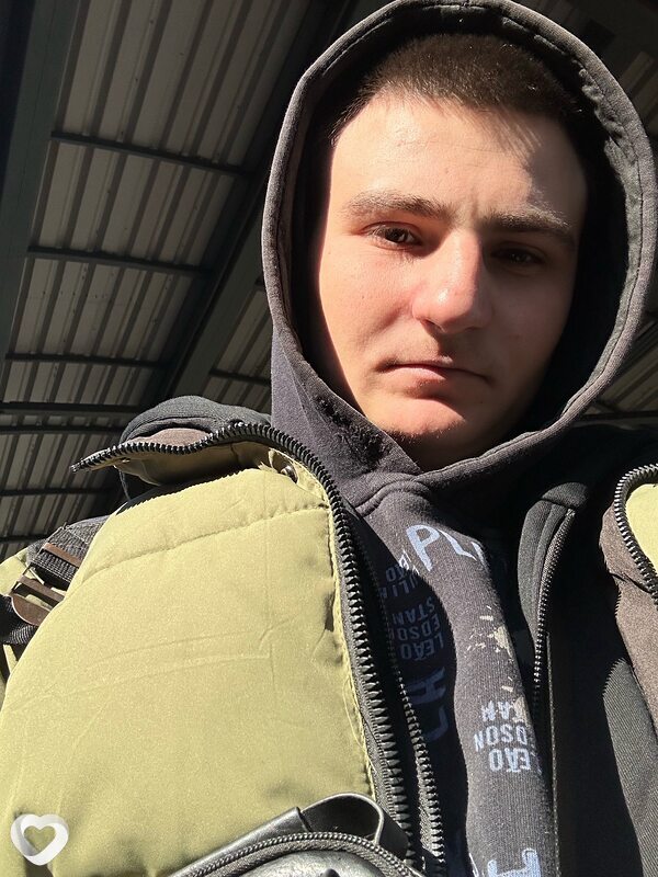 Михаил, 19, Твери — анкета №3520709