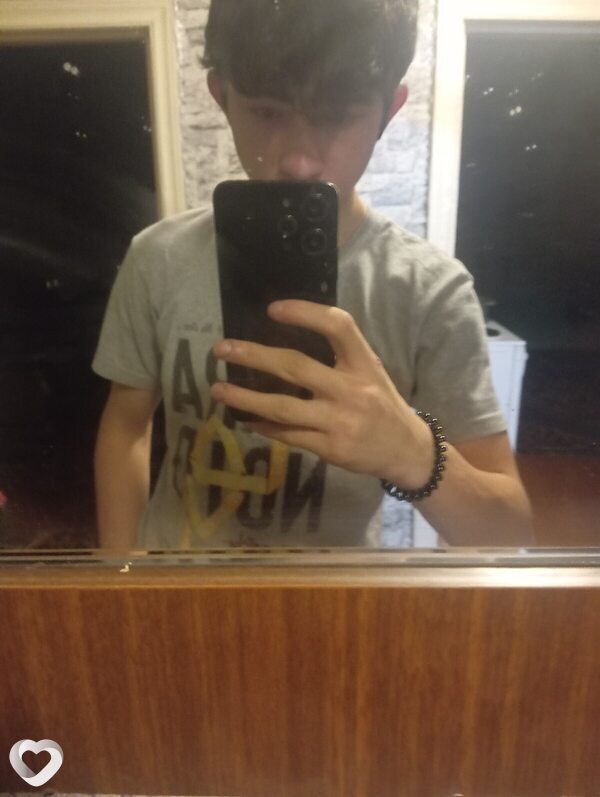 Артем, 18, Павлодаре — анкета №3520906