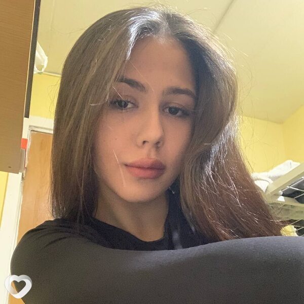 Гуля, 21, Москве — анкета №3523235