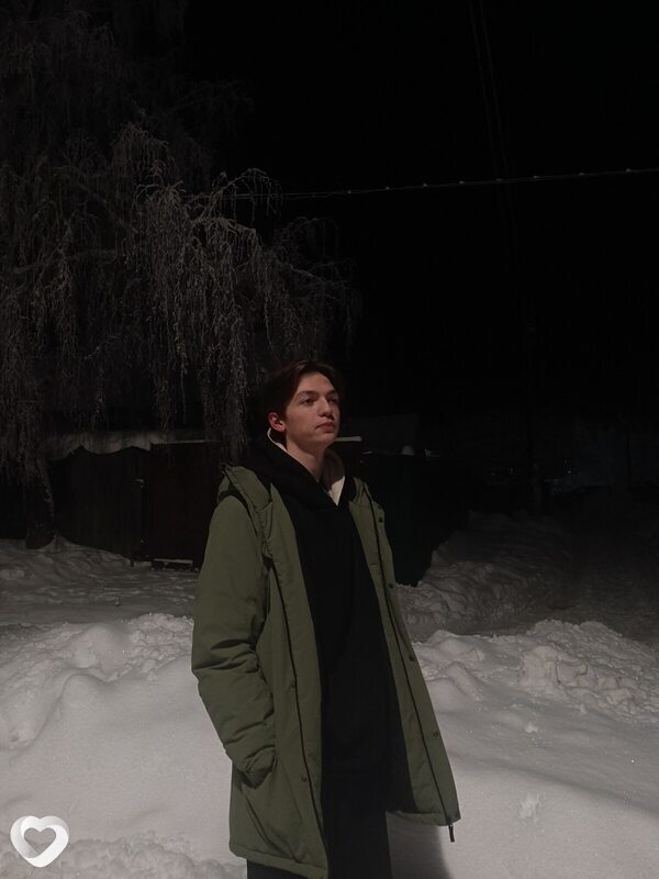 Максим, 18, Саратове — анкета №3523449