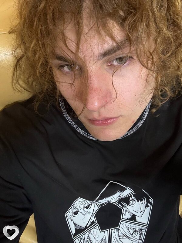 Артём, 20, Кирове — анкета №3523931