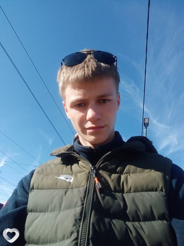 Максим, 18, Ангарске — анкета №3525568