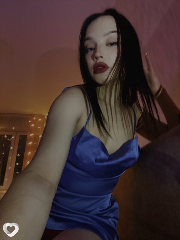 Карина, 22, Орёл — анкета №3525834