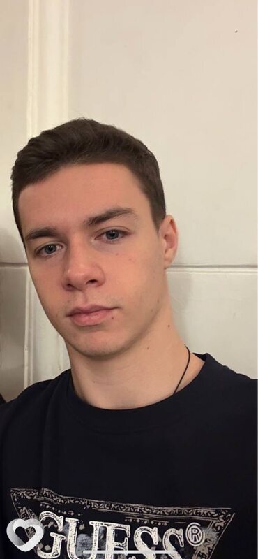 Михаил, 21, Саратове — анкета №3526630