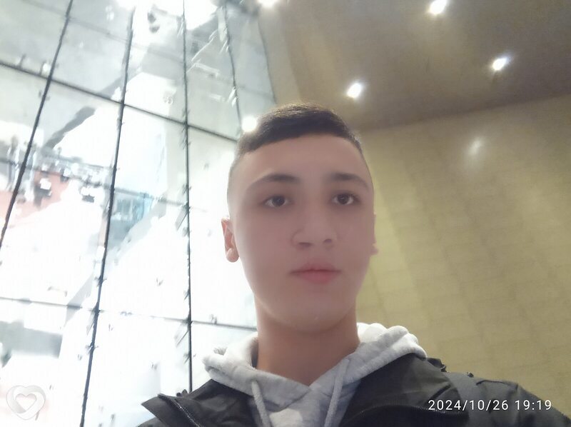 Николай, 21, Видном — анкета №3526686