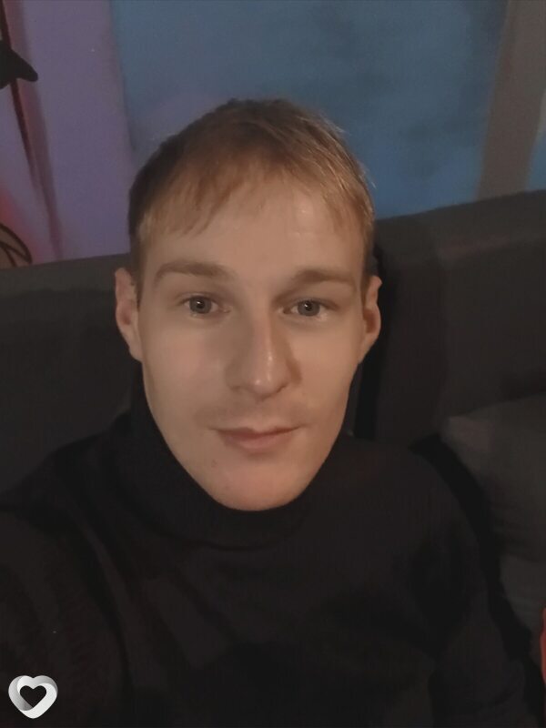 Михаил, 26, Артеме — анкета №3527531