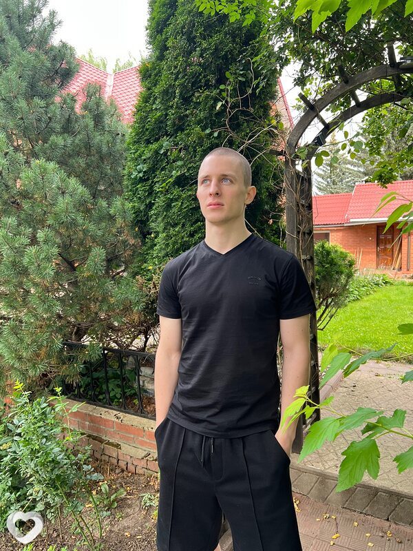 Артём, 24, Москве — анкета №3527969