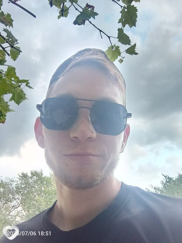 Никита, 24, Сальске — анкета №3528085