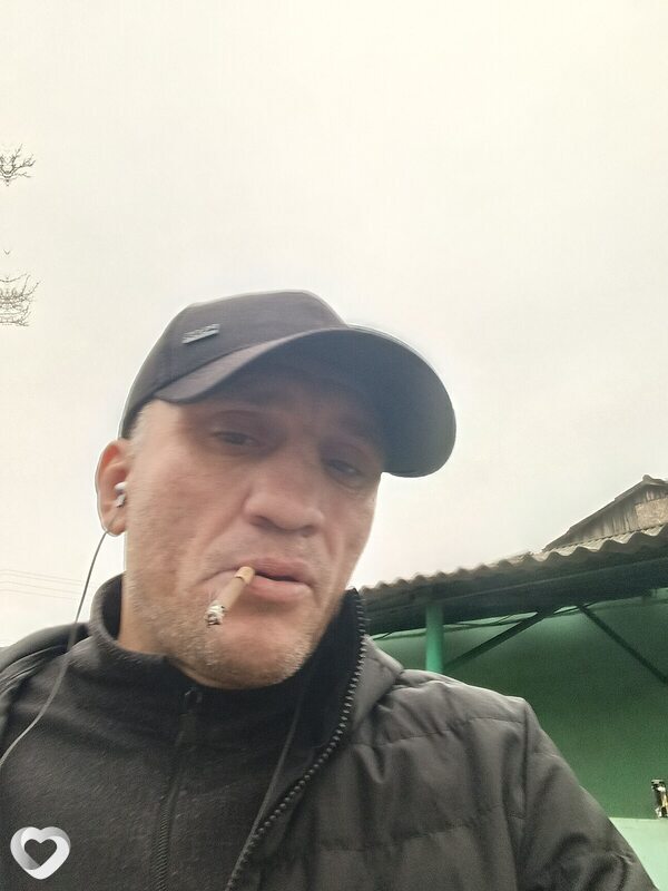 Олег, 41, Торезе — анкета №3528721