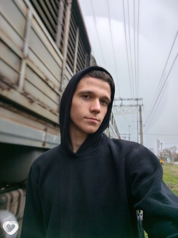Денис, 20, Краснодаре — анкета №3530009