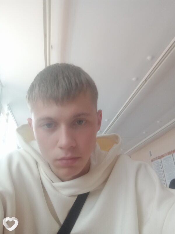 Виталик, 19, Барановичах — анкета №3530750