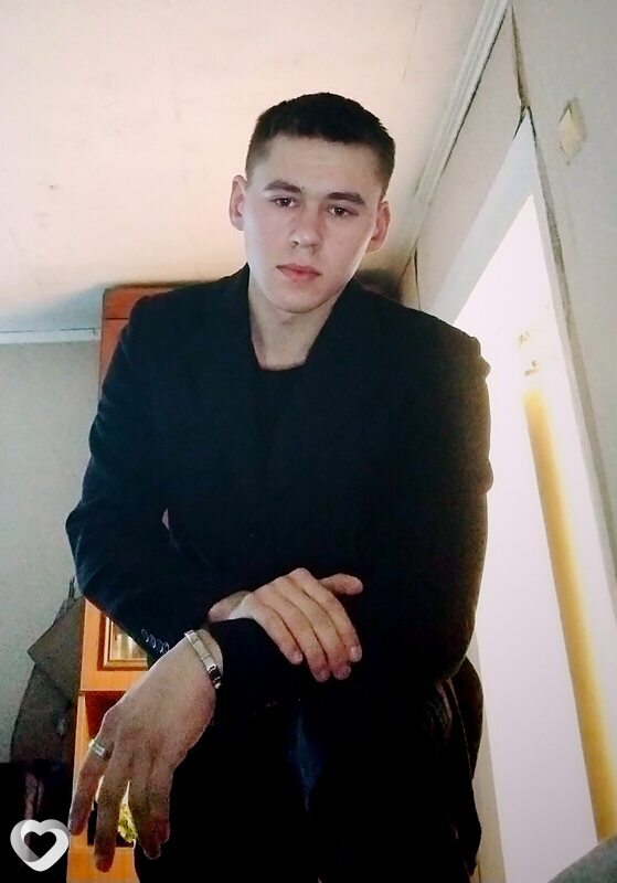 Евгений, 20, Новосибирске — анкета №3532027