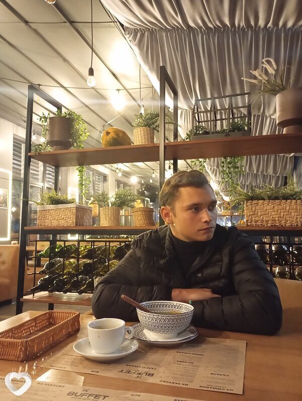 Кирилл, 30, Павлограде — анкета №3532162
