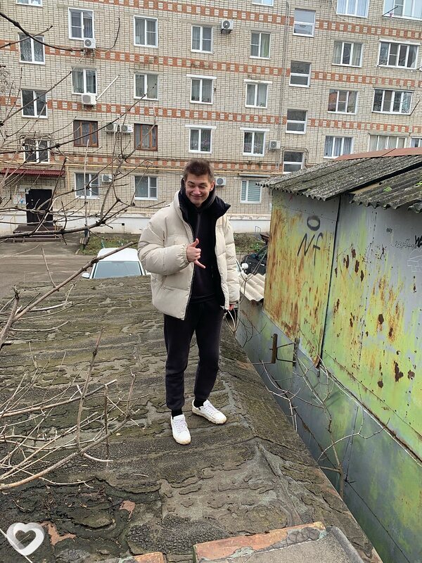 Максим, 19, Москве — анкета №3536580
