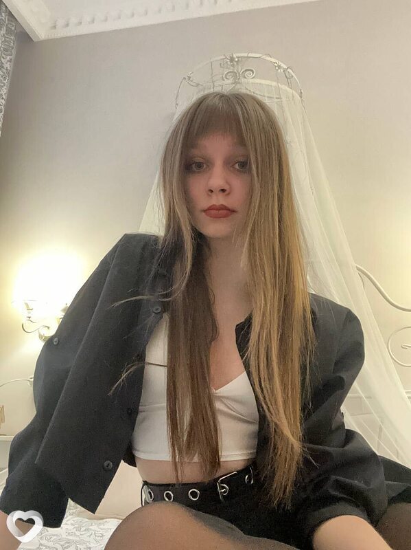 Анюта, 18, Гродно — анкета №3537647