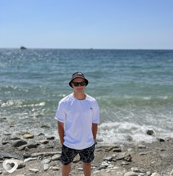 Александр, 22, Тобольске — анкета №3537974