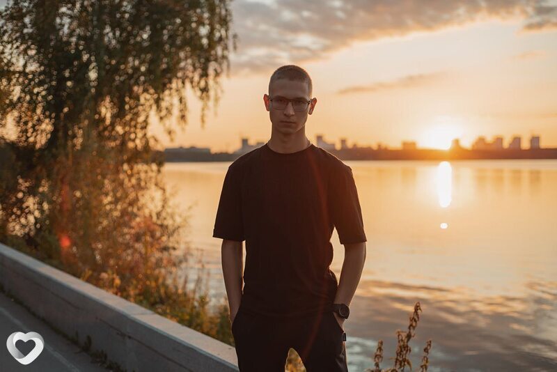 Кирилл, 21, Екатеринбурге — анкета №3537981