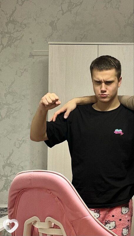 Максим, 22, Архангельске — анкета №3539090