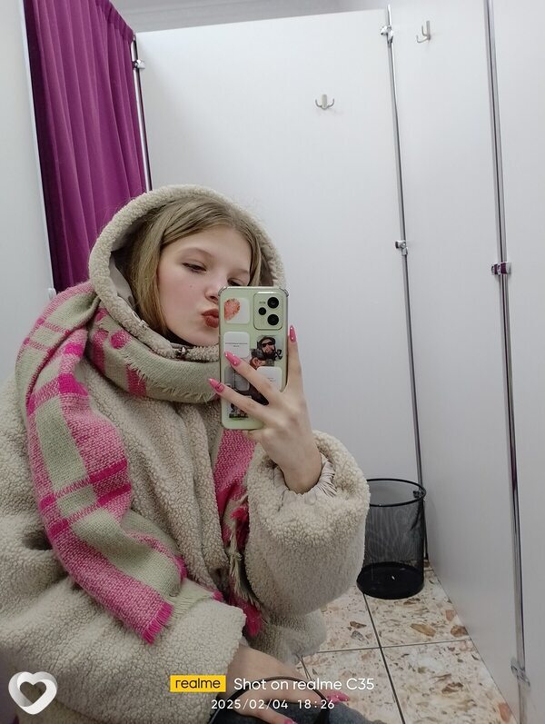 Юля, 18, Минске — анкета №3539920