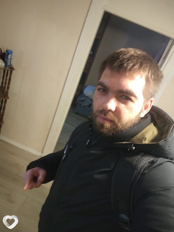Владимир, 28, Кириши — анкета №3542237