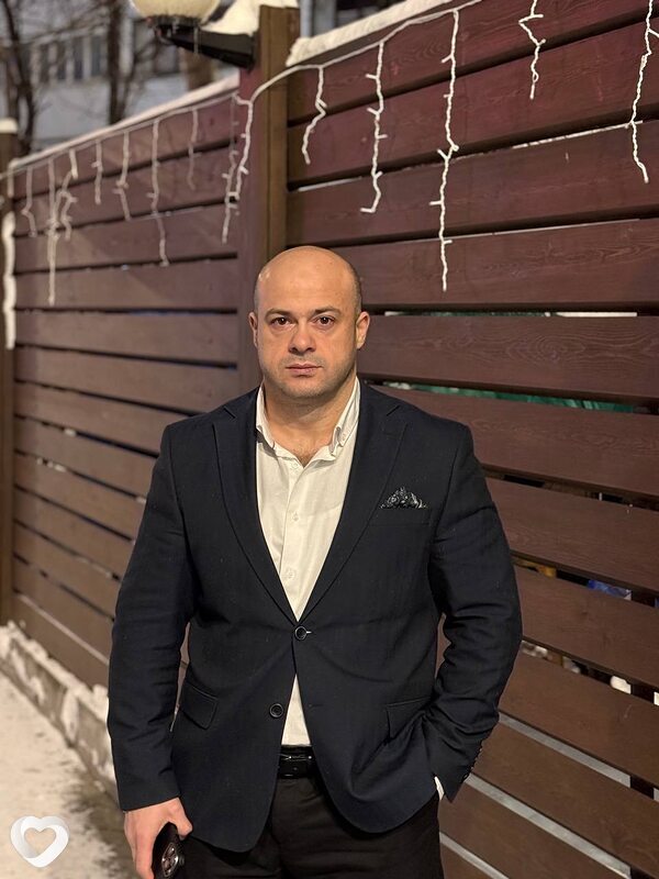 Алик, Баку