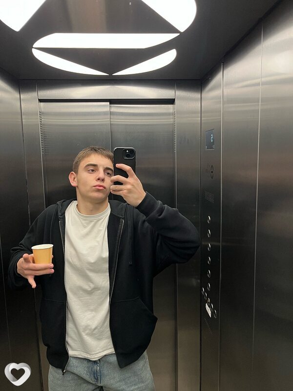Тимофей, 18, Санкт-Петербурге — анкета №3542223