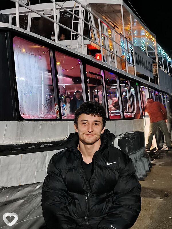 Тимур, 27, Алуште — анкета №3542963