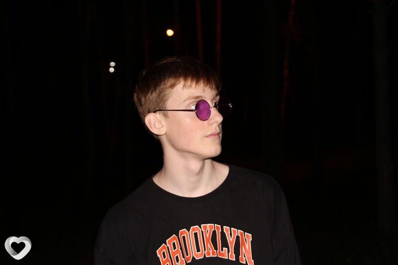 Михаил, 18, Ангарске — анкета №3545220