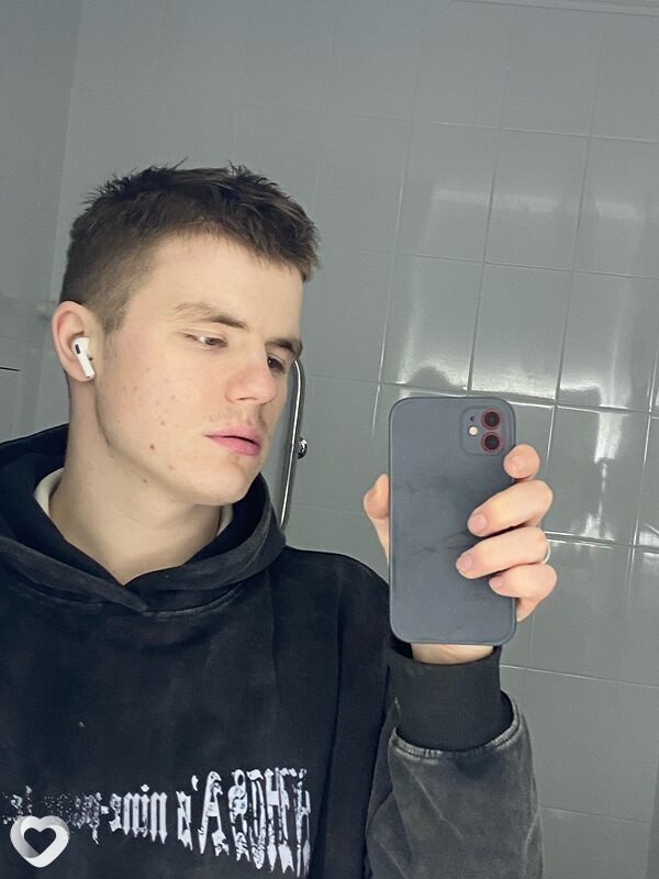 Ваня, 21, Москве — анкета №3545432