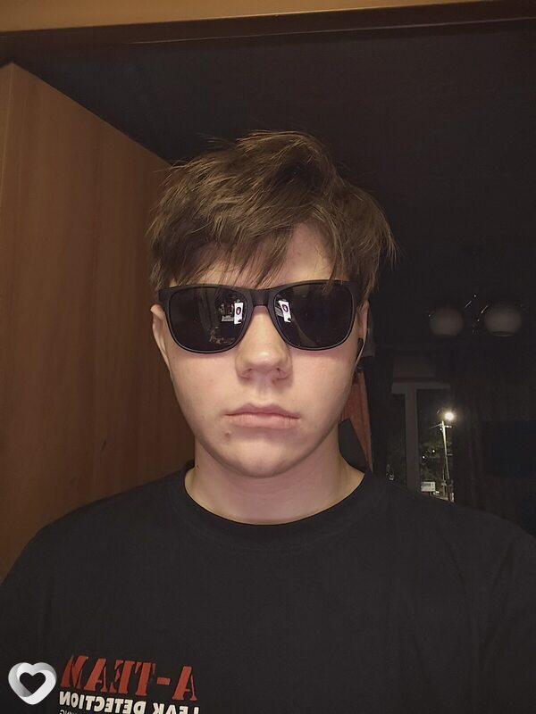 Максим, 19, Калининграде — анкета №3546452