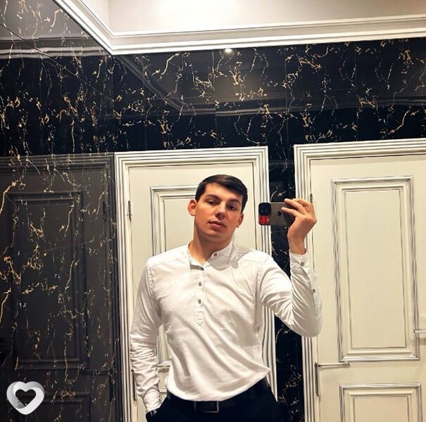 Александр, 20, Москве — анкета №3550243