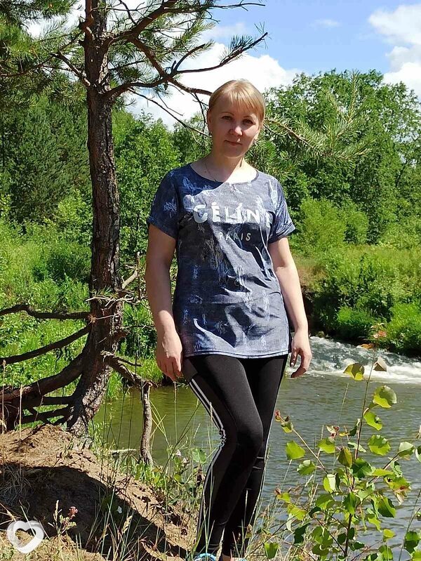 Оксана, Игра