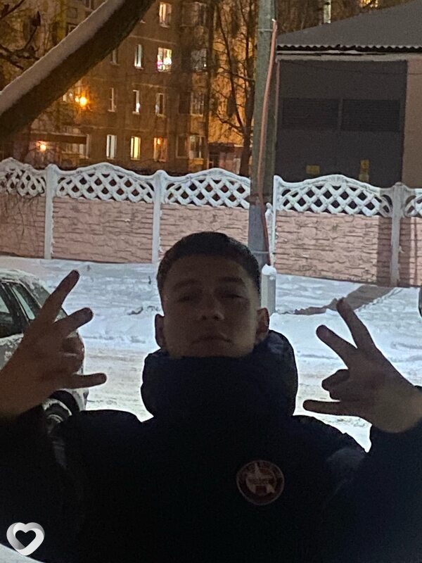 Михаил, 20, Гомеле — анкета №3550332