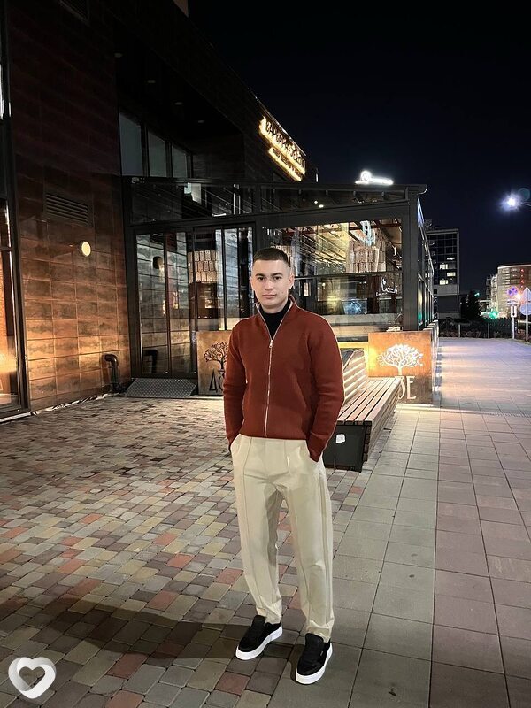 Дима, 21, Красноярске — анкета №3550965