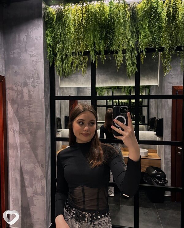 Вика, 20, Москве — анкета №3551469