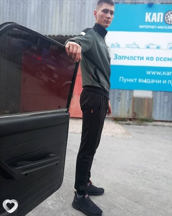 Артем, 26, Екатеринбурге — анкета №3554054