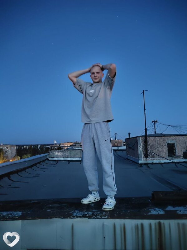 Илюша, 21, Донецке — анкета №3557545