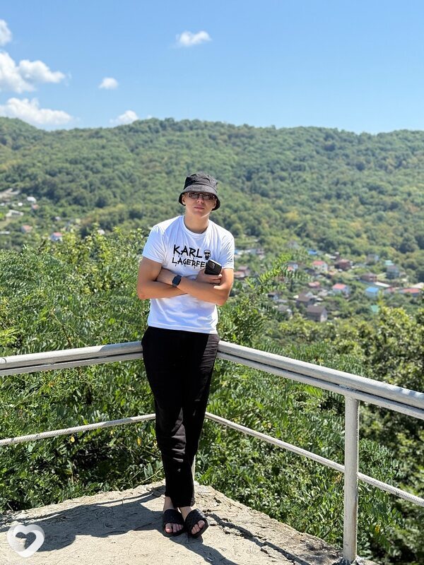 Денис, 23, Саратове — анкета №3556996