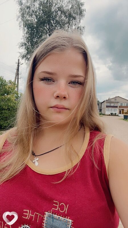 Полина, 22, Смоленске — анкета №3558577