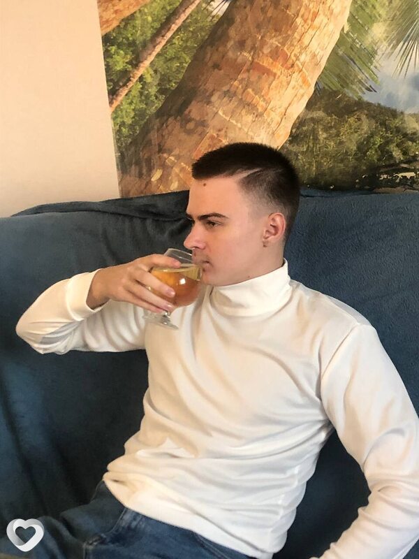 Кирилл, 20, Ульяновске — анкета №3561164