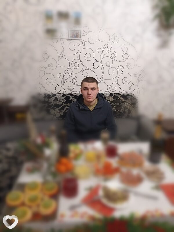 Виталий, 19, Омске — анкета №3561537