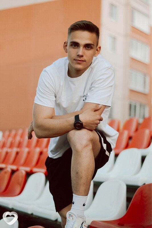 Артём, 24, Курске — анкета №3561762