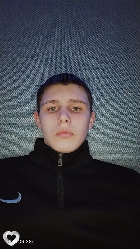 Артём, 18, Новокуйбышевске — анкета №3566734