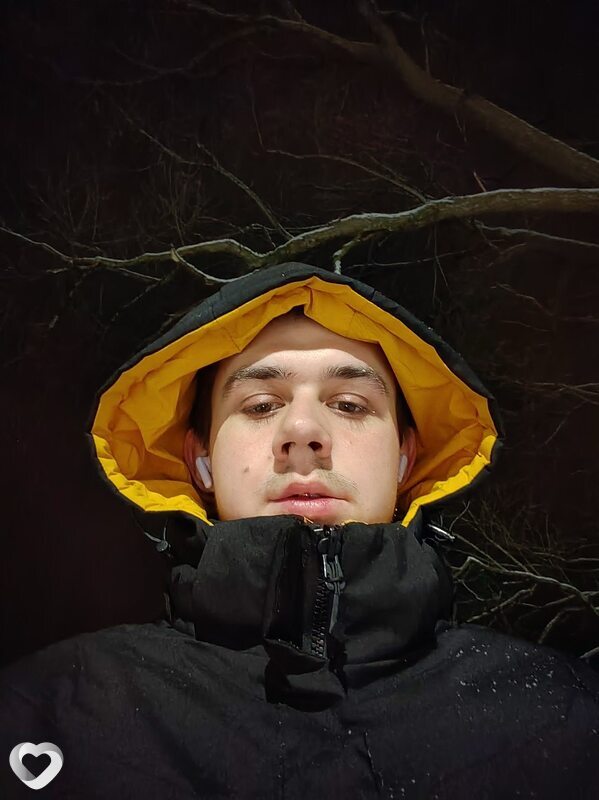 Иван, 21, Ярославле — анкета №3568583