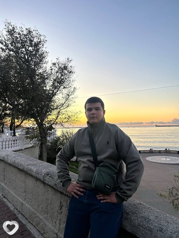 Илья, 19, Севастополе — анкета №3569623