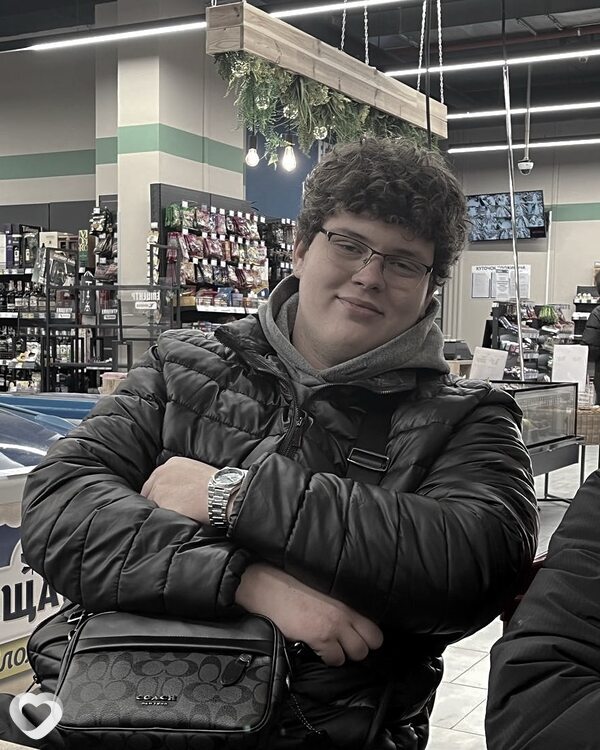Игорь, 21, Днепр — анкета №3570579