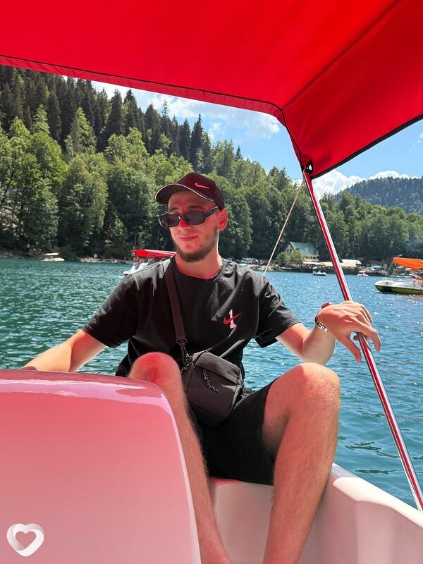 Кирилл, 21, Саратове — анкета №3572601