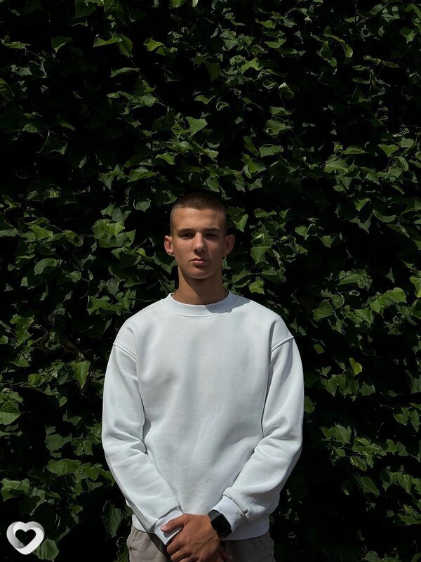 Иван, 19, Санкт-Петербурге — анкета №3573045